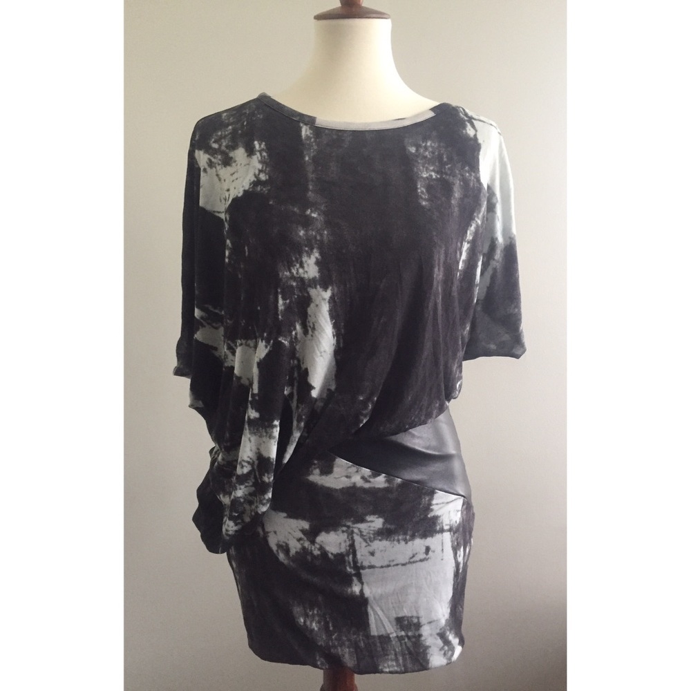 🌷 S O L D 🌷Young Fabulous & Broke Annika Dress - Picture 3 of 8